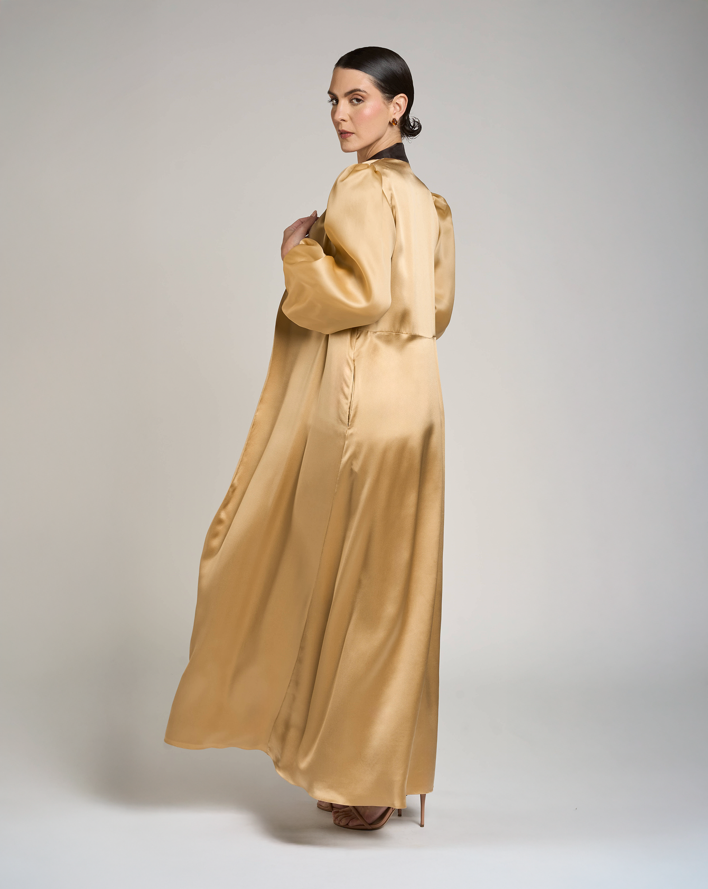 DAMASCUS ROBE.